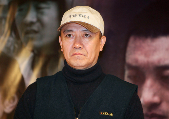 李幼斌的两个儿子，亲儿子李小珂，40岁，没进娱乐圈，在北京做一份普通又稳定的工作