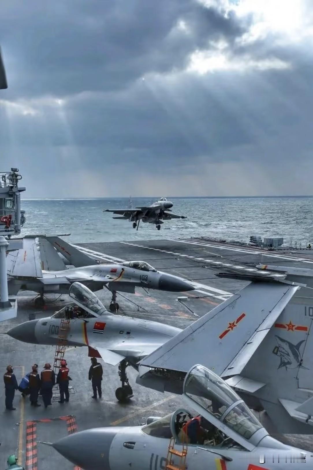 歼15T算不算先进？那要看你怎么看了。不要说舰载机了，就说弄几架普通型号，放全球