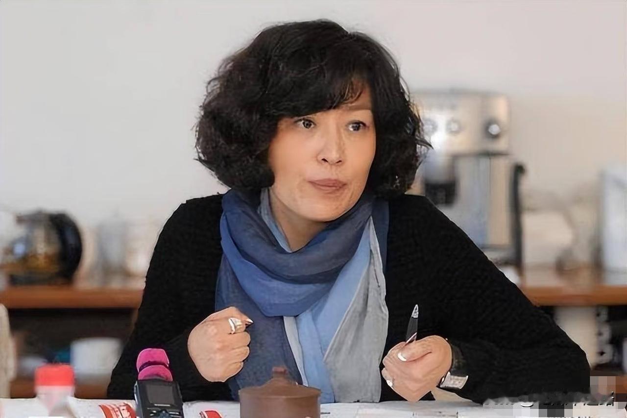 哈文不导春晚了，可那年味也没回来。2026年春晚又喊大家出主意，这招还灵吗