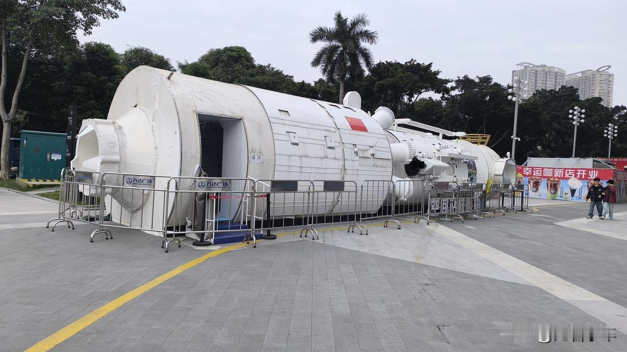 难怪现在的酒店没什么人出了，看来大家的头脑都非常的清醒！前两年开民宿的人特别的