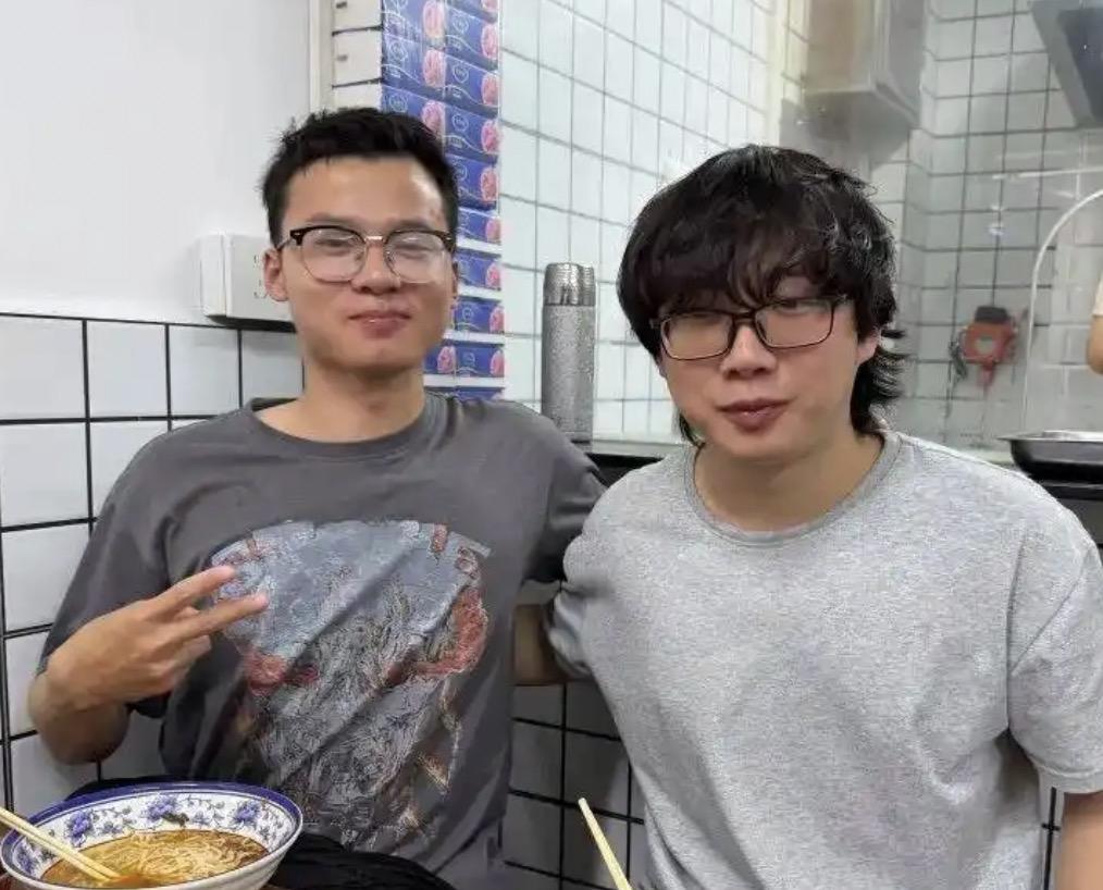 卖5块钱一份的水饺，一天的纯利润足有1000块，做餐饮的利润有这么大吗？最近广