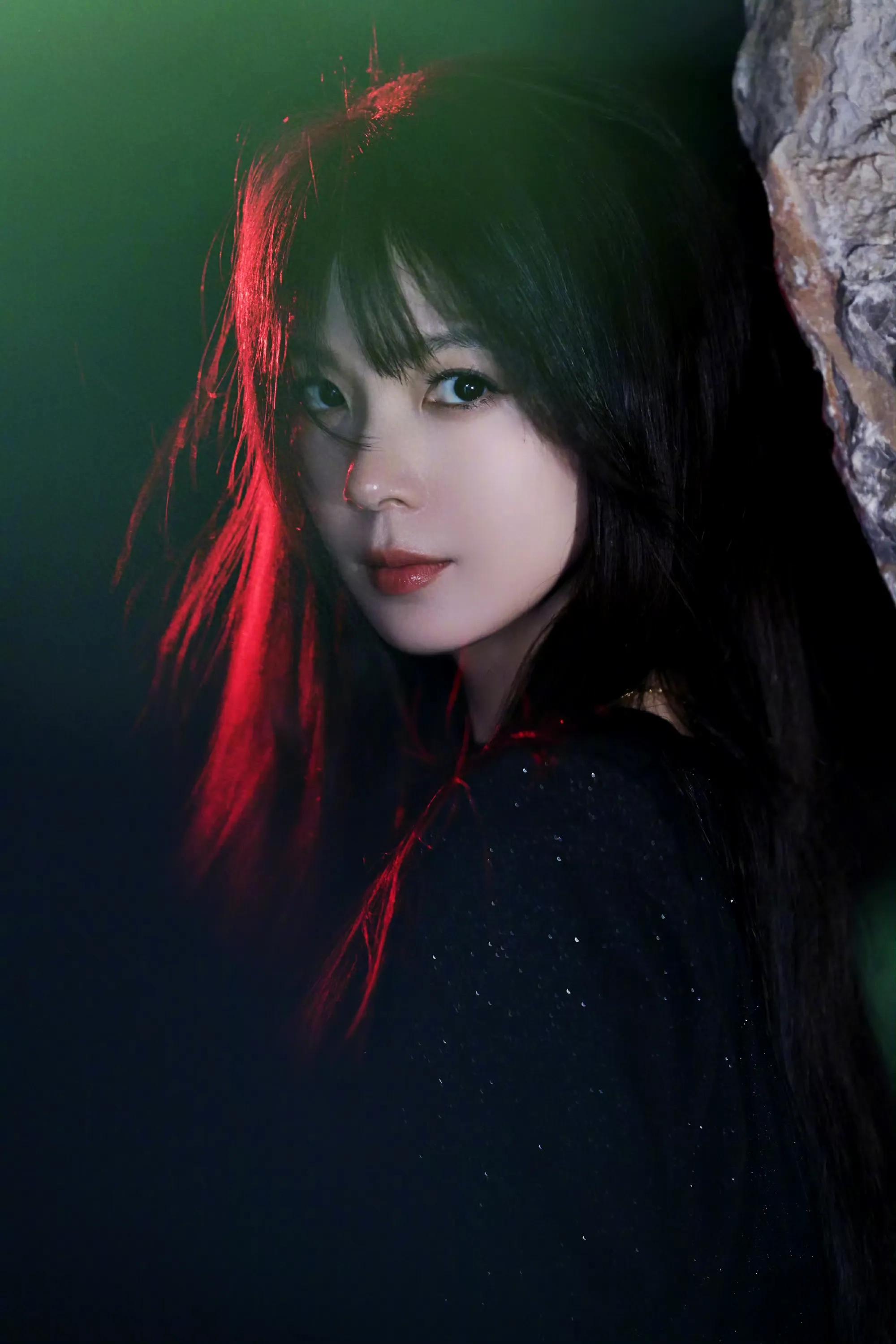 女星陈瑶魅力风采：颜值在线演技在线的姑娘！