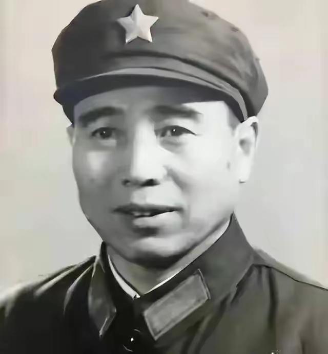 1961年粟裕到东北休息。当时粟裕到东北休息。当时粟裕已经不再是总参谋长了，有人