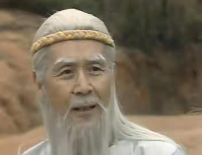 “姜子牙”的人生简直比电视剧还精彩，白天是演员，晚上摇身一变就成了间谍，还隐姓埋