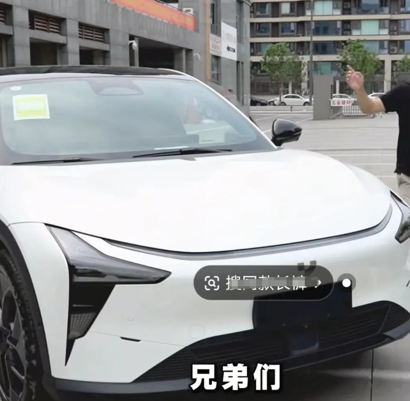 不得不佩服贾跃亭老板，以后所有在中国快要倒闭的汽车都可以往美国输送，极越01将会