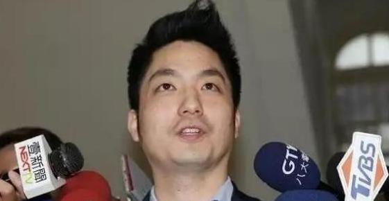 台北市市长、蒋介石的曾孙蒋万安直接把话撂下了！2025年8月14日他当着媒体的面