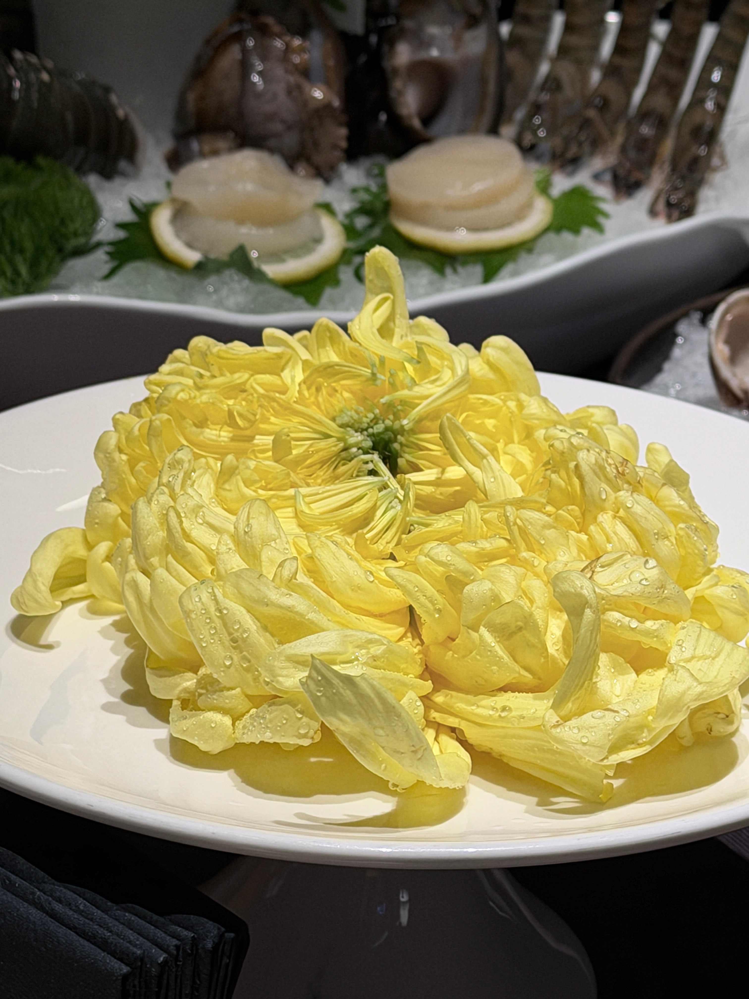 哈哈哈哈哈点的套餐里为什么有送菊花🌼这个季节需要降火是吗？​​​