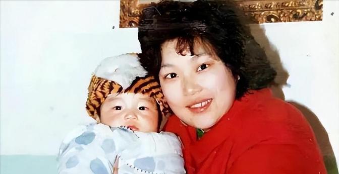 1988年，武汉一女教师，新婚后不久怀孕，不料，孩子刚出生，丈夫竟然脸色大变说“
