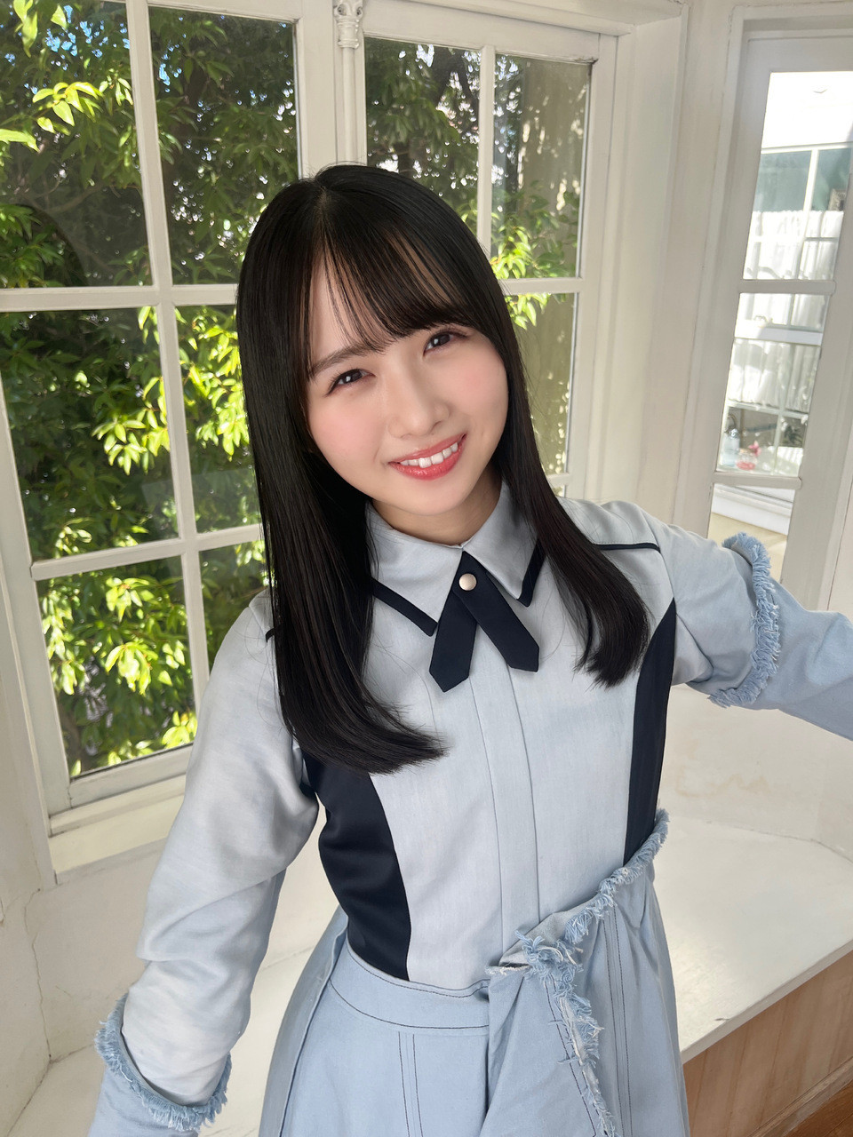 ひなの「今日の写真は書籍「へんてこスイッチ」写真ページ撮影時のオフショットだよー
