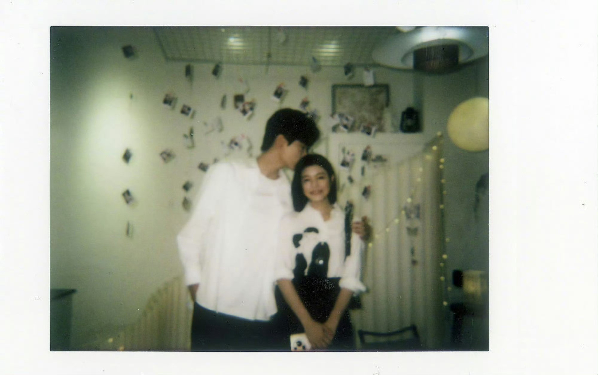 陈妍希周柯宇头顶吻妈妈呀，这不是官宣是什么？！！！已造谣莫辜负