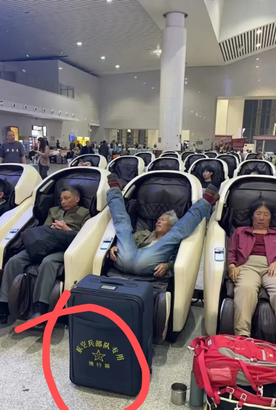 这么躺的原因是为什么？