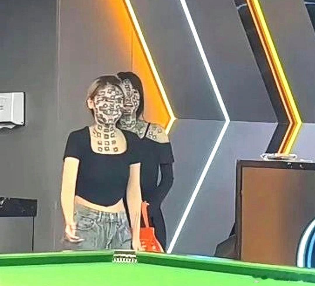 吓我一跳我以为是纹身呢？原来是菜啊