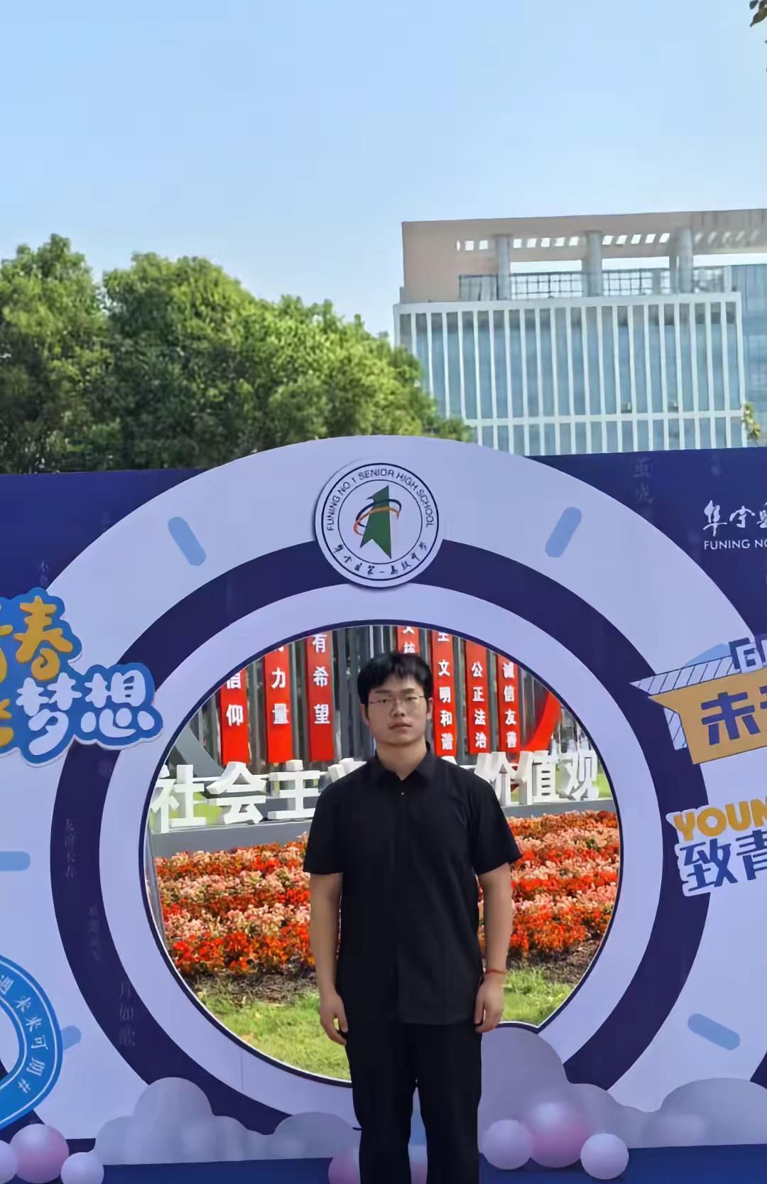 349被全家笑死！河北男孩死扛一年后怒冲438他爸直接拉黑亲戚，爷俩关灯刷题