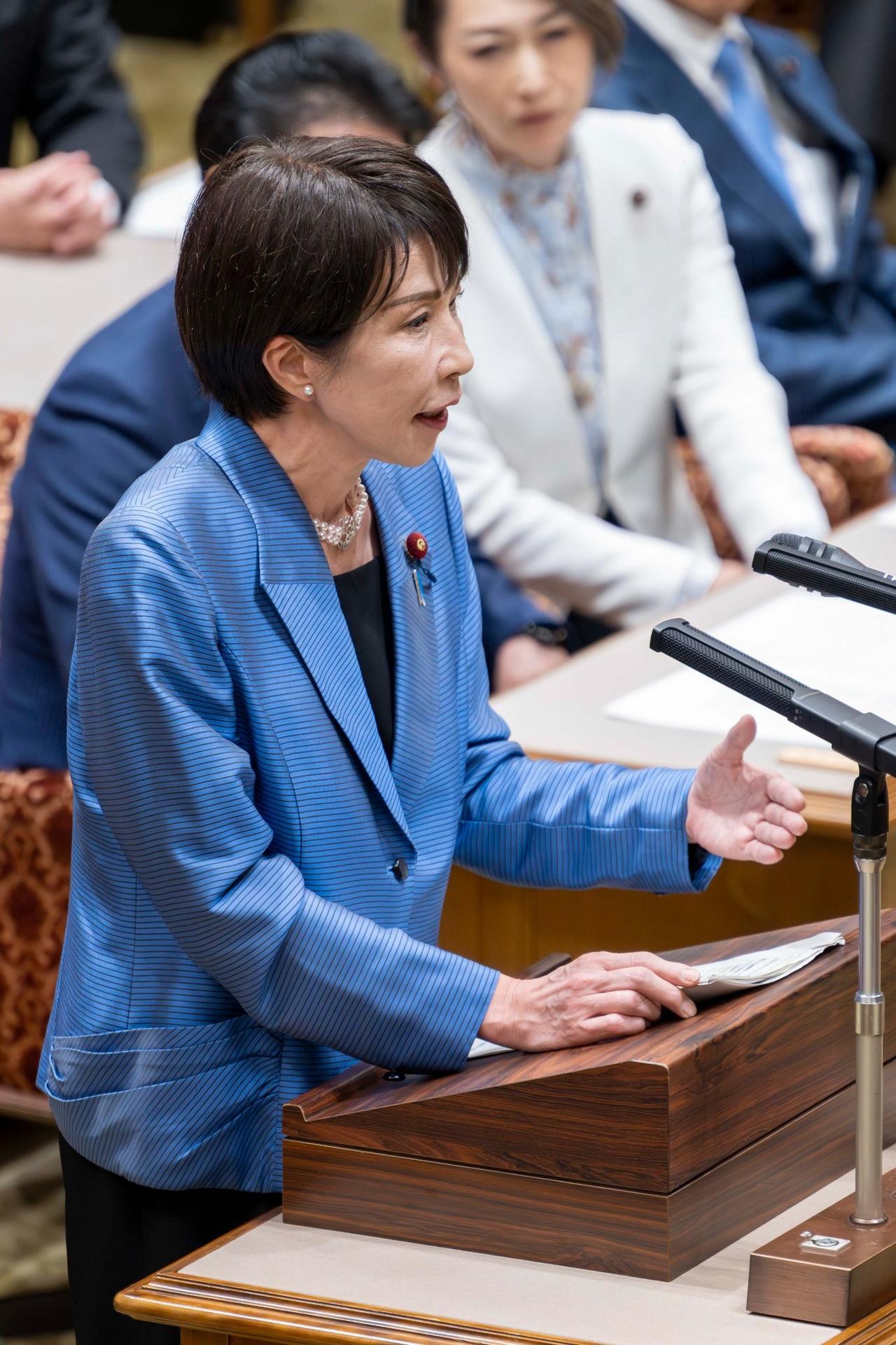 纽约时报11月27日报道：“中日外交争端让高市早苗获得政治优势。三周前，高市早苗