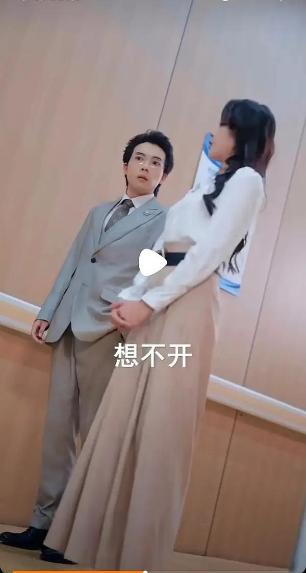 发点短国身高乐子图。。。😂😂​​​