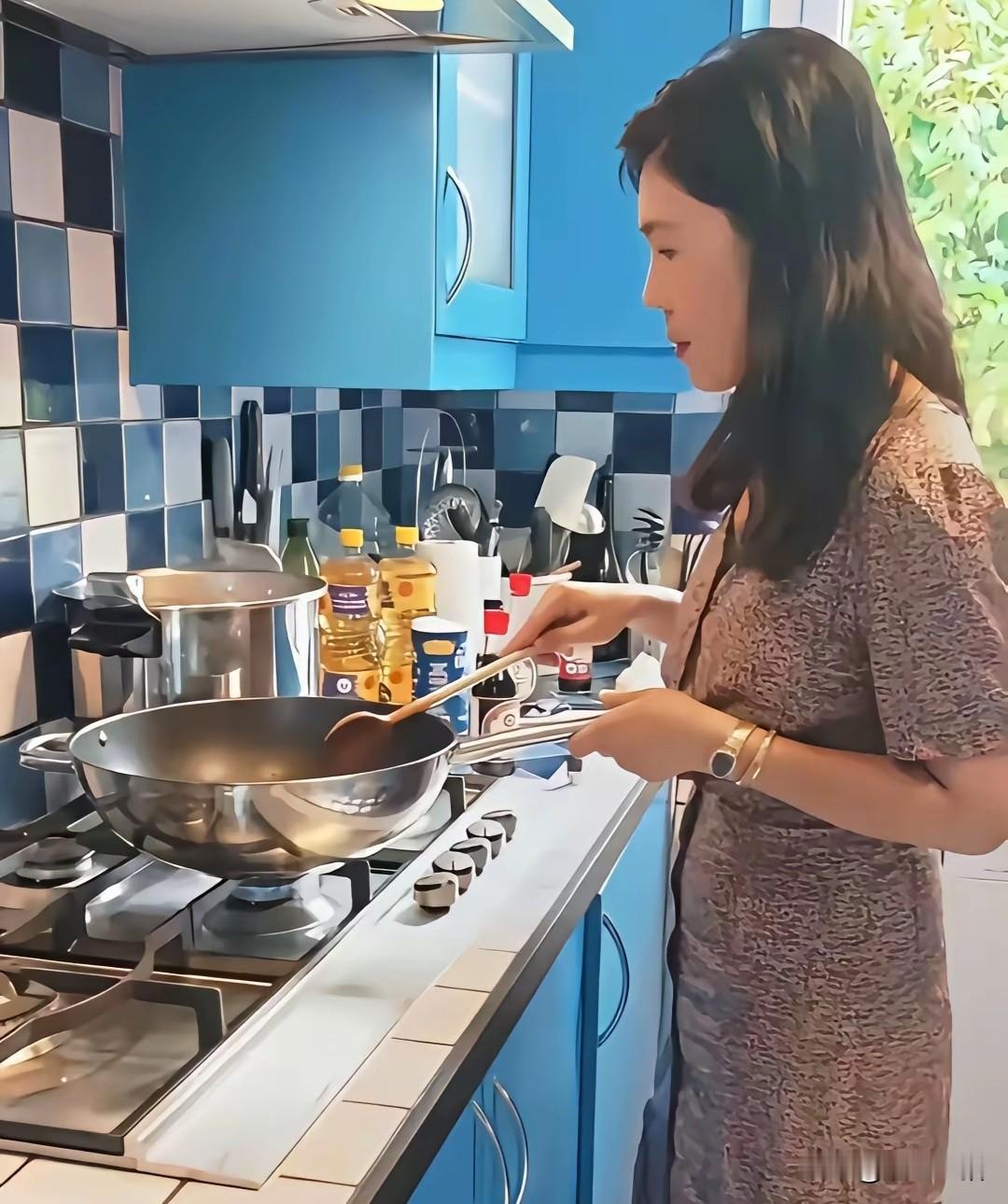 女性为什么嫁给老外后反而变得特别贤惠呢？不是因为她们看到更自由的文化，更不是遇