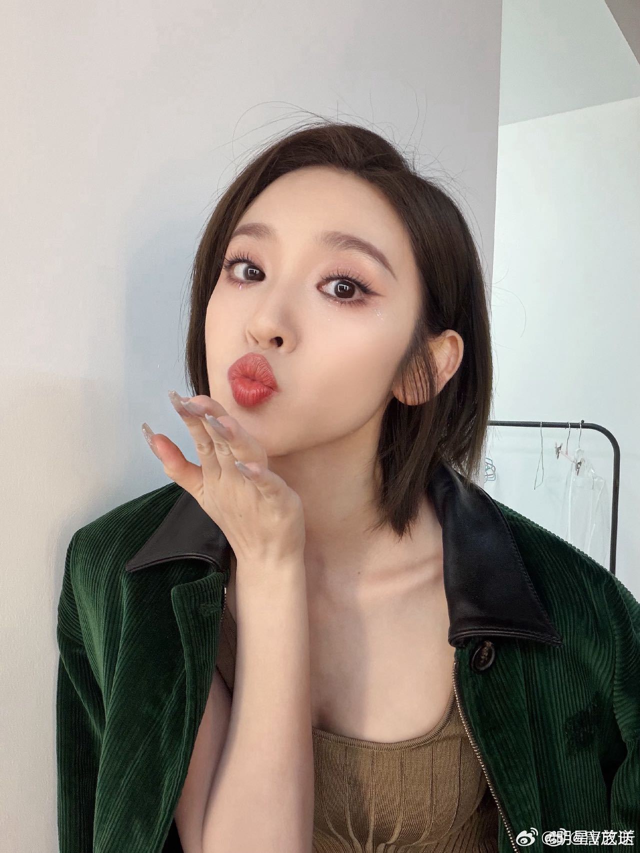 唐艺昕人气是谁又被姐姐营业美到了！唐艺昕这次初舞台选唱跳，还是这么有力量感的歌