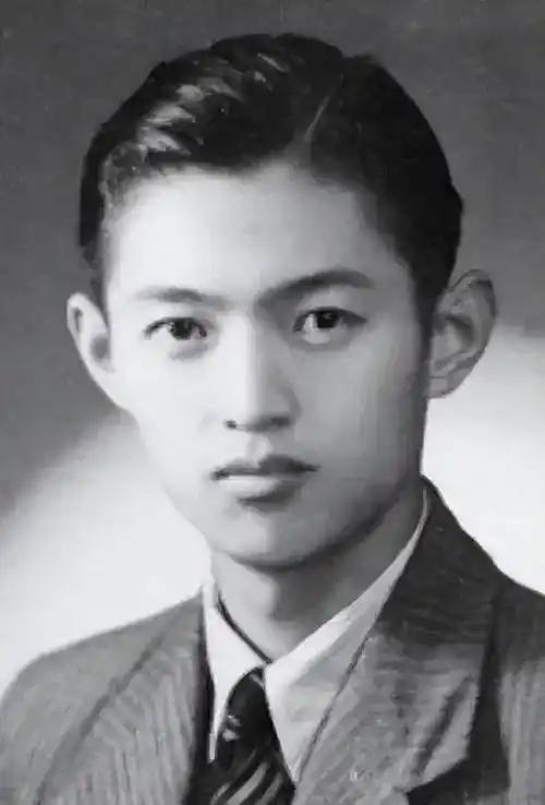 钱磊：钱学森唯一的孙子，1979年出生于北京，父亲是钱永刚，母亲是开国少将傅崇碧
