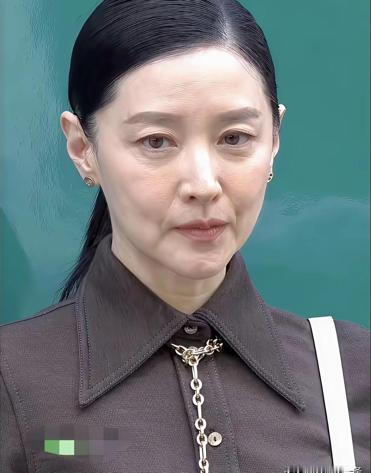 李英爱的脸，曾经是韩剧的代名词。可现在，年轻人刷到《大长今》预告，第一反应不是