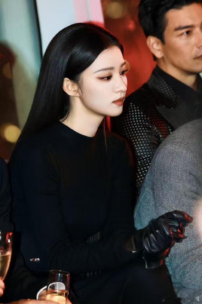 王楚然顶级美味alpha哇！王楚然是顶级美味alpha，身段勾人，太惊艳！