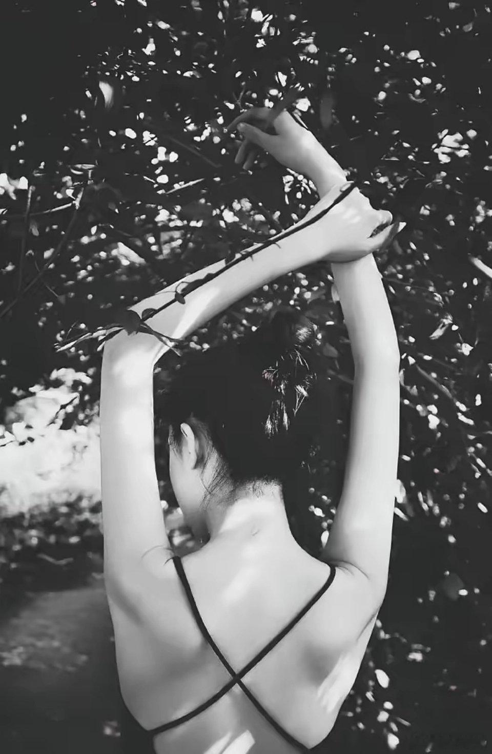 能自己解决的事，别轻易麻烦别人，人情最珍贵，也最难还。