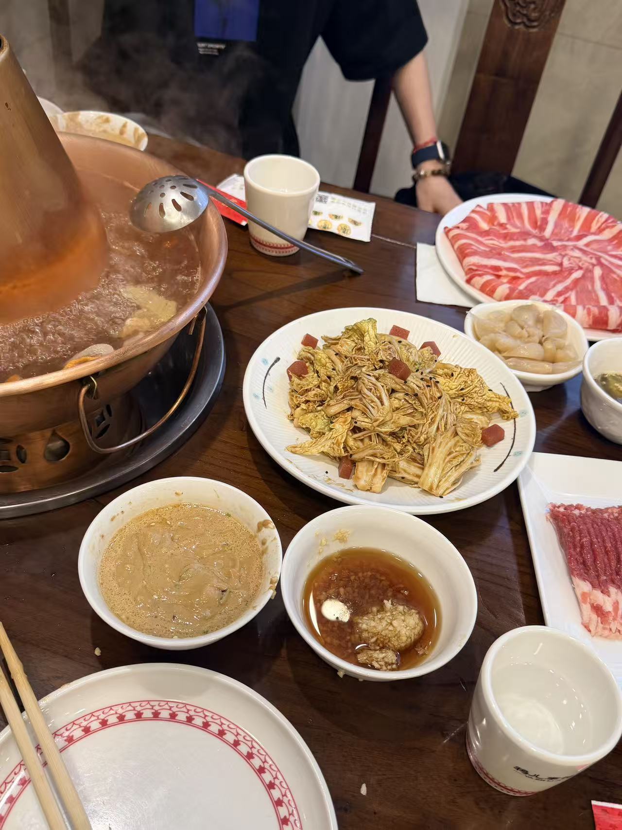 今日晚餐:北京涮肉但最后吃的最多的是乾隆白菜和手擀面