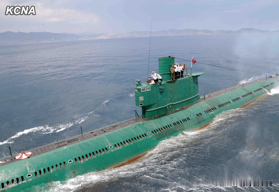 033型潜艇……也是中国版的苏联罗密欧级潜艇。20世纪70年代，朝鲜从中国引进0