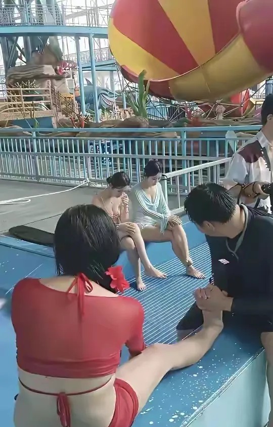 这算不算吃着碗里的，看着锅里的
