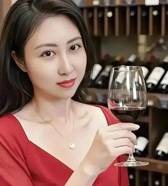 贾浅浅论文抄袭成立，被撤销硕士学位和教师任职资格。西北大学对贾浅浅的调查和处理