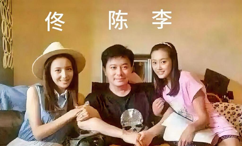 李纯和马頔领证了，没办宴席，没请媒体，就发了张结婚证，配文“以后《南山南》只唱给