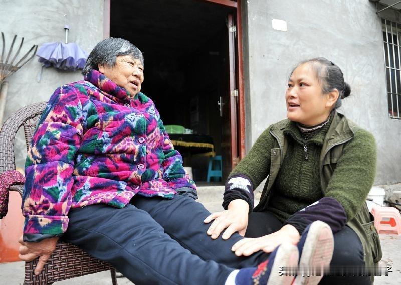 婆媳争吵，最终伤的人可不少。婆媳关系本就复杂，代沟、价值观差异等都可能引发战争。