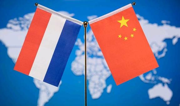 联合早报表示，中国以重大升级的动作，反制了荷兰军舰的行动！6月7日，联合早报援引