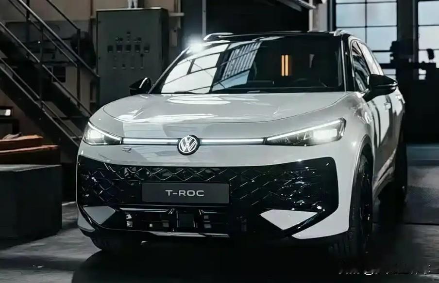 全新大众T-ROC，造型豪华时尚，搭载搭1.5T轻混/2.0L混动，运动感强烈！