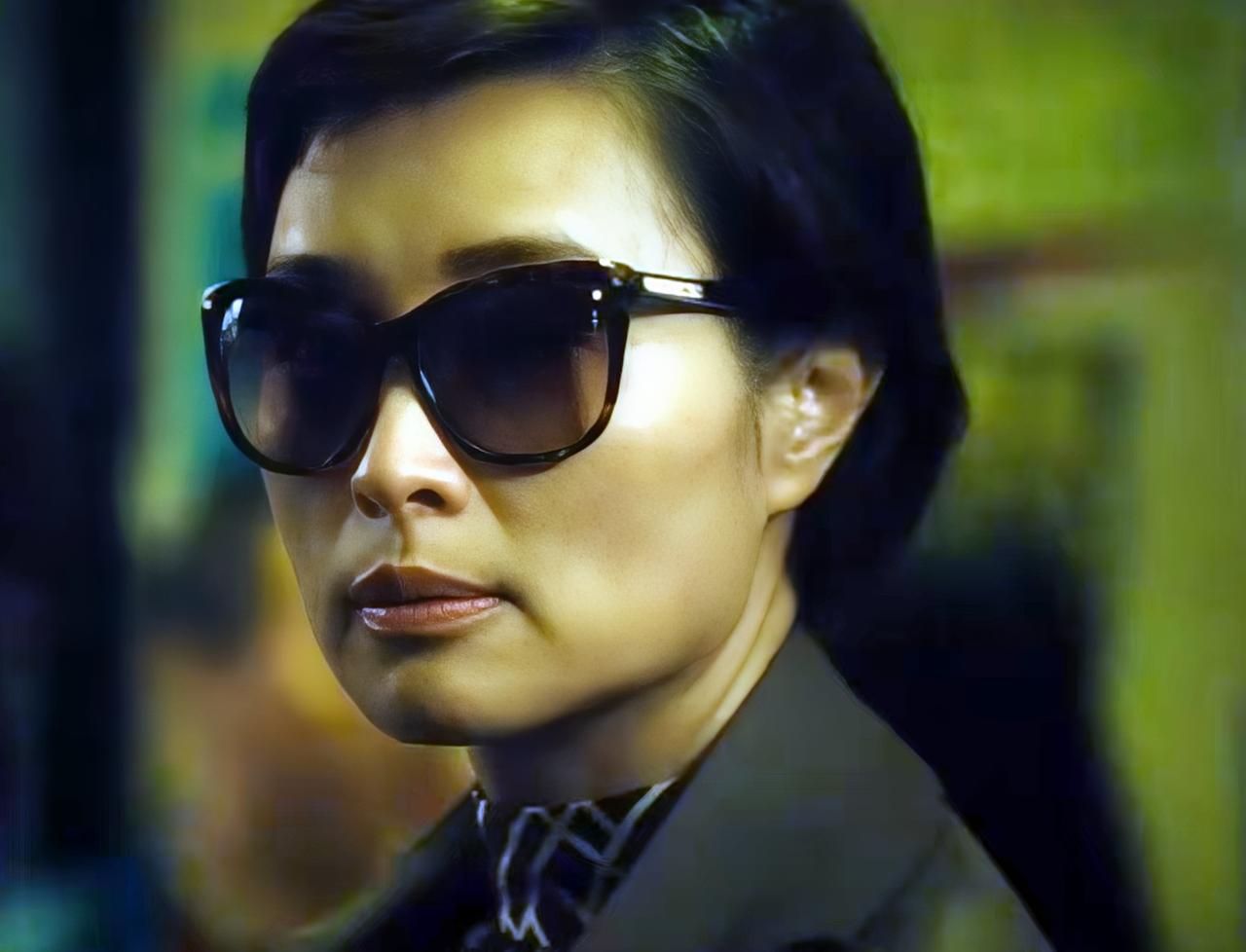 《交锋》：大结局打电话给吴声来的神秘女人是谁？大概率是蒋在珍！大结局留下一个
