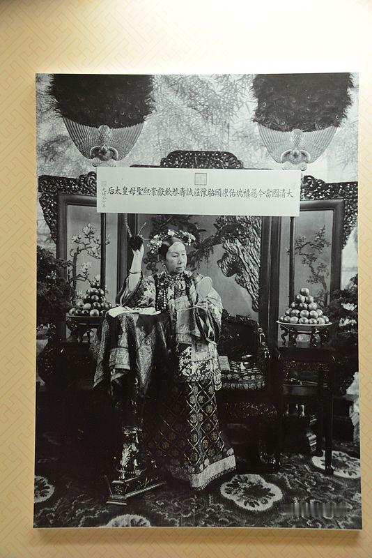慈禧为什么一定在临死前毒死光绪?其实慈禧和光绪的矛盾，根本不是普通的权力婆媳斗那么简单。戊戌变法时光