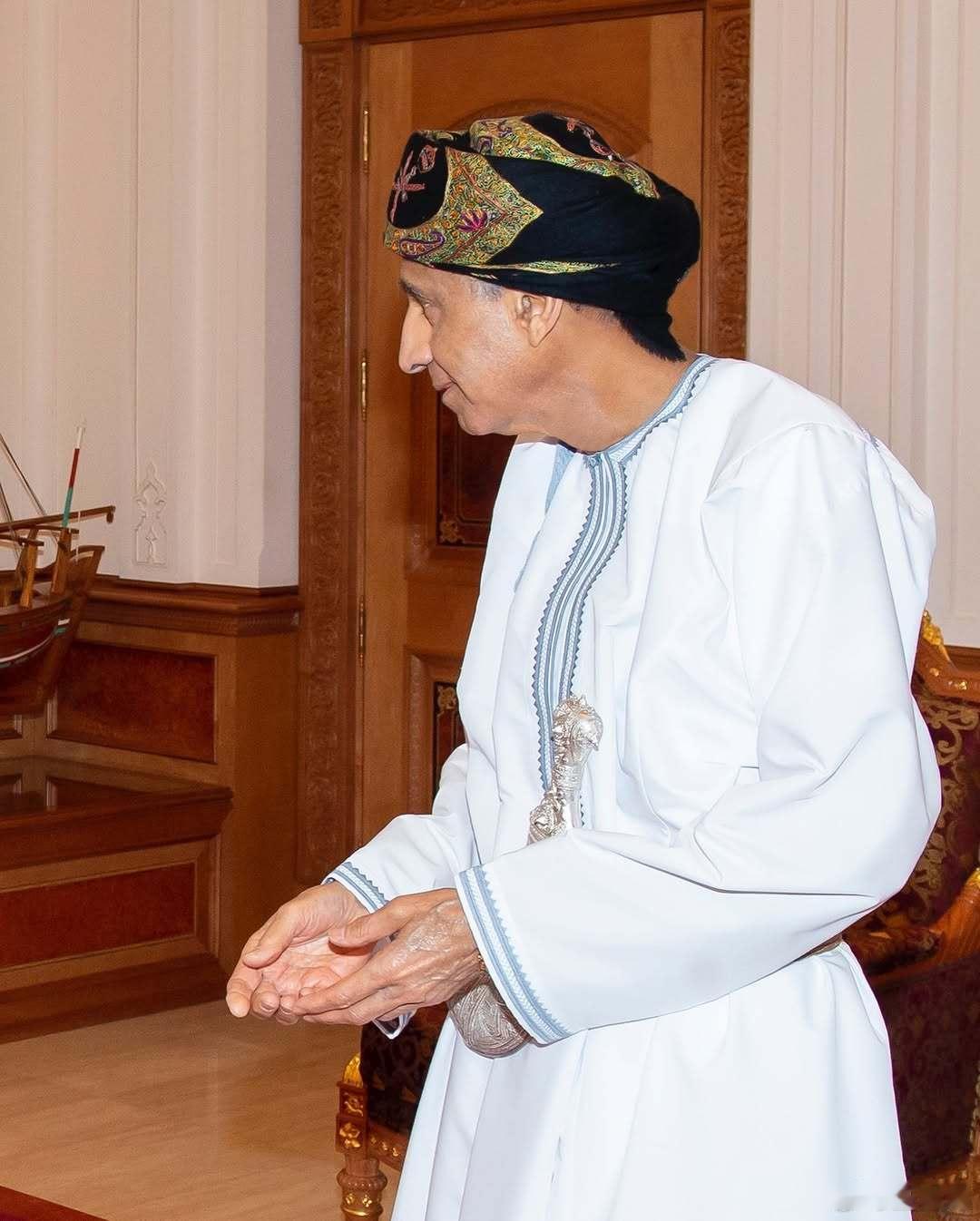 阿曼王室🇴🇲3月12日，阿曼王子法赫德去世，享年81岁。法赫德·本·马哈茂