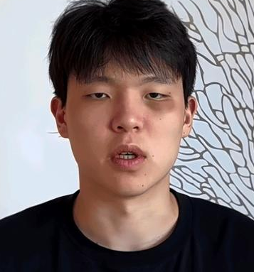 中国男篮球员杨瀚森谈自己现在的英语水平。他表示：大部分时间还是要靠猜一下，但自己