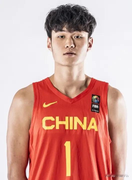 中国男篮年轻球员中名叫“浩然”的不少，你能知道还有谁？王浩然，今年22岁，身