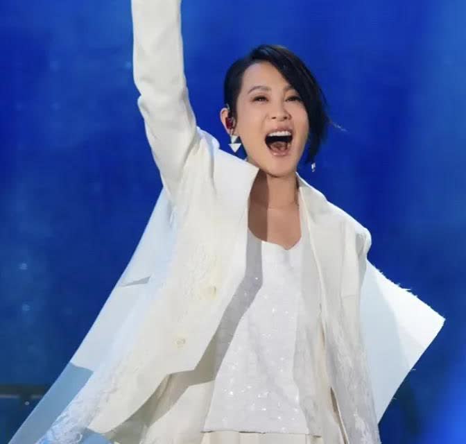刘若英之后应该很难再开演唱会了原因很简单不是她没法唱歌了，也不是