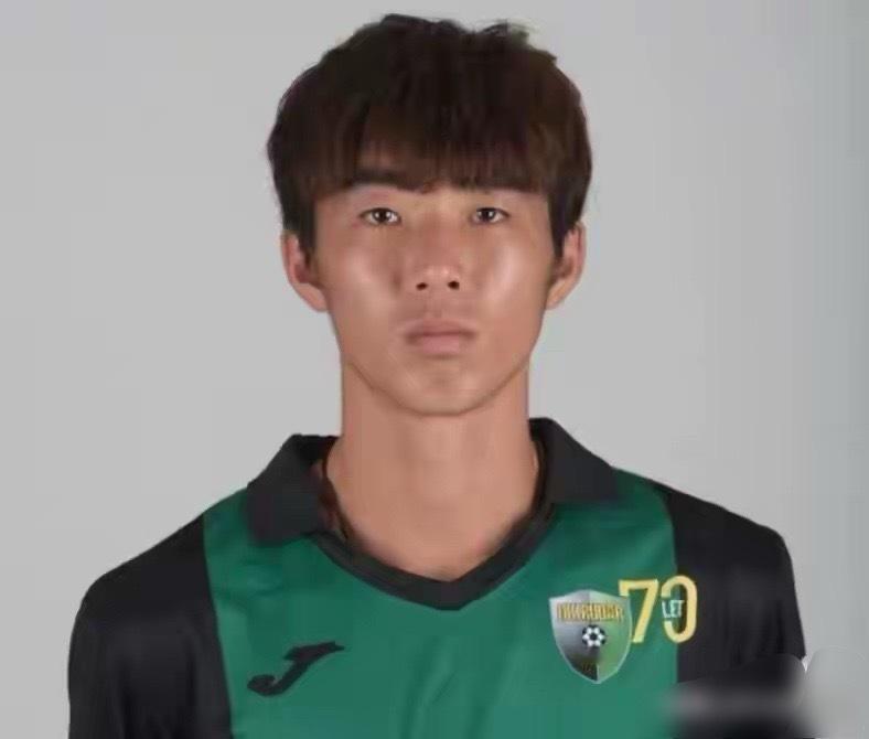 上海海港在冬窗开启阵容“瘦身”，多名边缘球员离队寻求新机会：U23国脚边后卫杨希