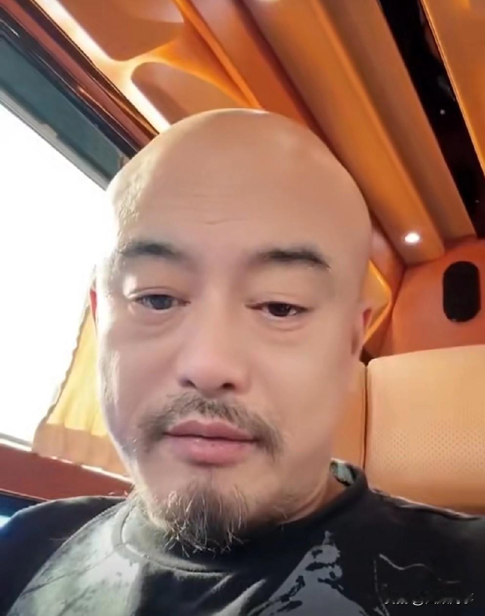 丁老五谈辛巴和东方阿宝差距有多大！丁老五：巴哥兜里的元子