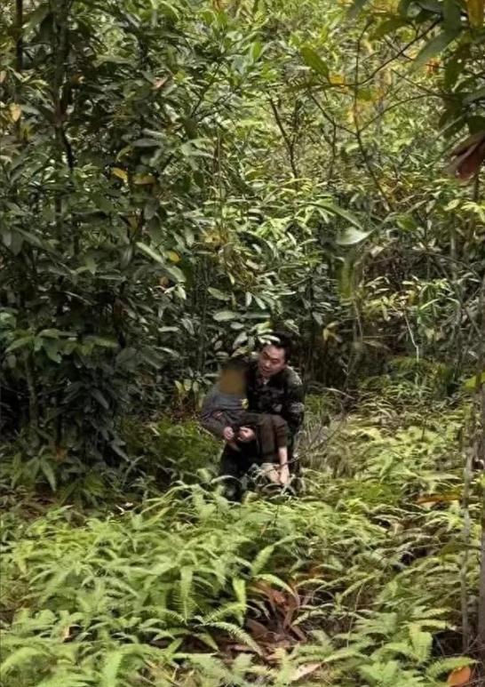 福建8岁男孩失踪5天，搜救范围终于缩小了。这几天一直在下雨，山里温度低，路