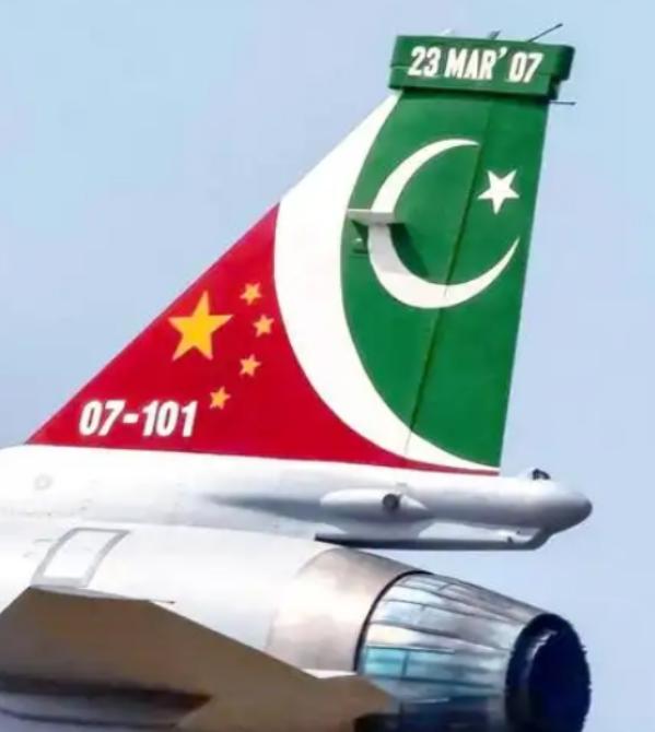 从F-16梦碎到枭龙腾飞：巴铁如何靠中国军工摆脱西方武器枷锁？ 上世纪8