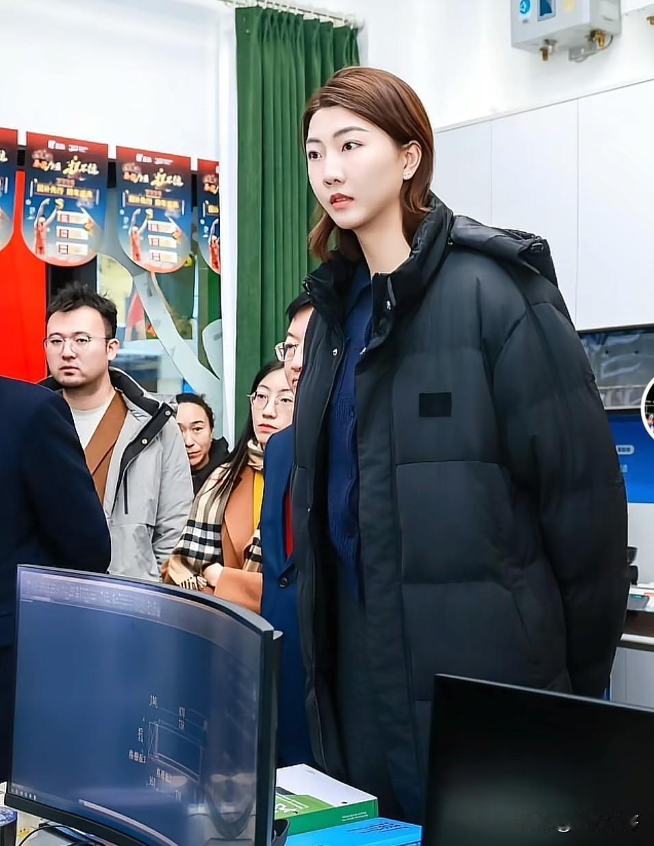 【袁心玥退役了真滴假滴？？？】中国女排12月16日有平台宣爆料称袁心玥“