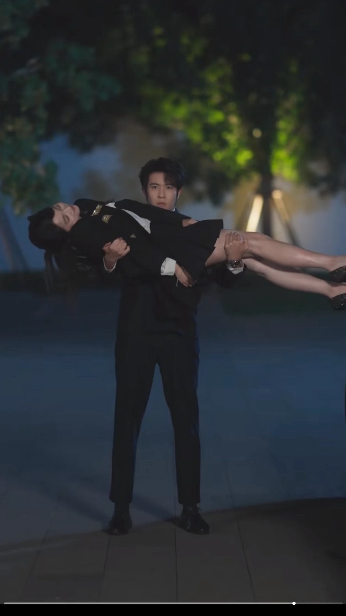 名场面：女主梆硬《真千金靠名场面逆袭》