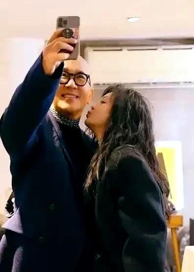 具俊晔在综艺上说“我们当年不得不分手”，一下子炸了。大S拍《流星花园》时藏了情