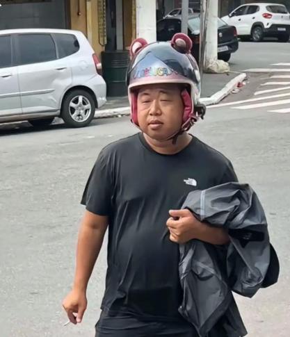 蓝战非藏得深！身价过亿独自环游世界蓝战非这人值得深究。明明是个有钱人，