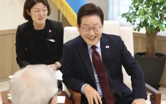 8月21日，韩国总统李在明接受日本《读卖新闻》采访的稿子被发了出来，实际上也是为