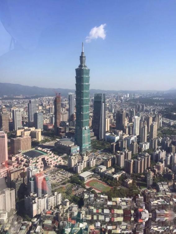 解放台湾后，台湾不能再次建省，更不能设省会，历史留给我们的教训太惨痛了，如果谁要