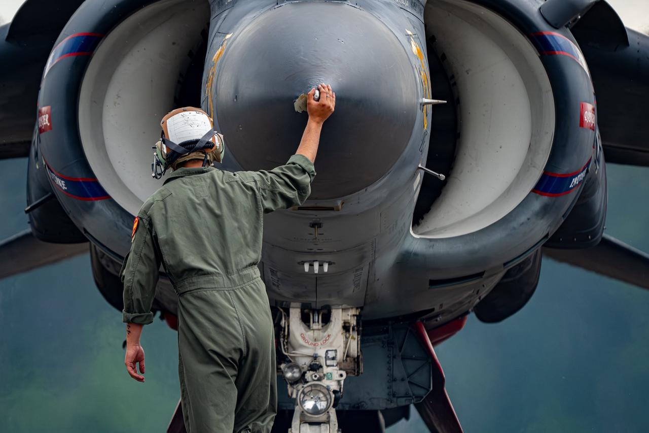 美国海军陆战队在其北卡罗来纳州以切里波因特为涂装的AV-8BHarrier进